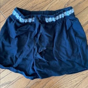 Black gym shark shorts